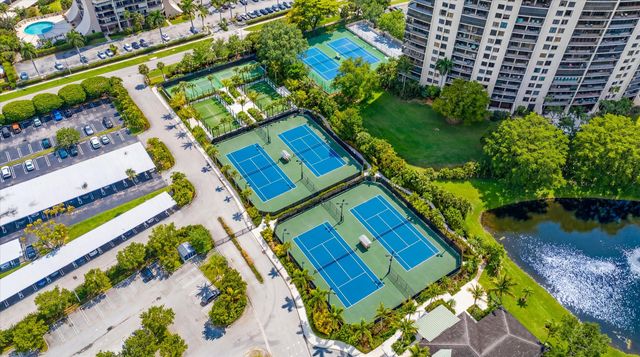 2480 Presidential Way 704, West Palm Beach, FL 33401