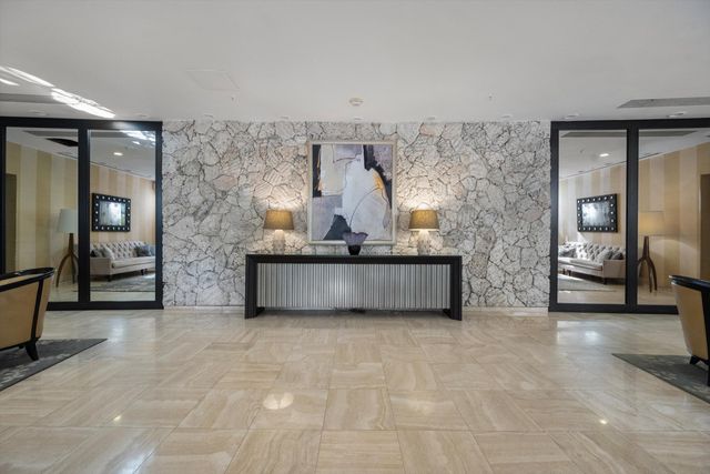 2480 Presidential Way 704, West Palm Beach, FL 33401