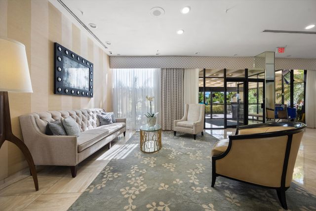 2480 Presidential Way 704, West Palm Beach, FL 33401