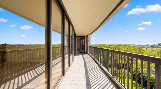 2480 Presidential Way 704, West Palm Beach, FL 33401