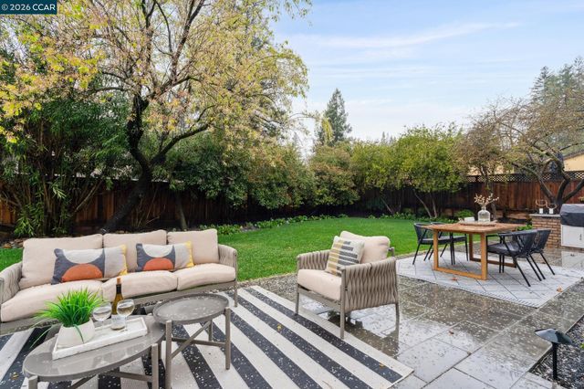 587 Morninghome Rd, Danville, CA 94526