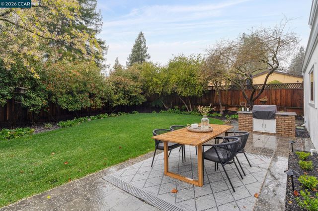 587 Morninghome Rd, Danville, CA 94526