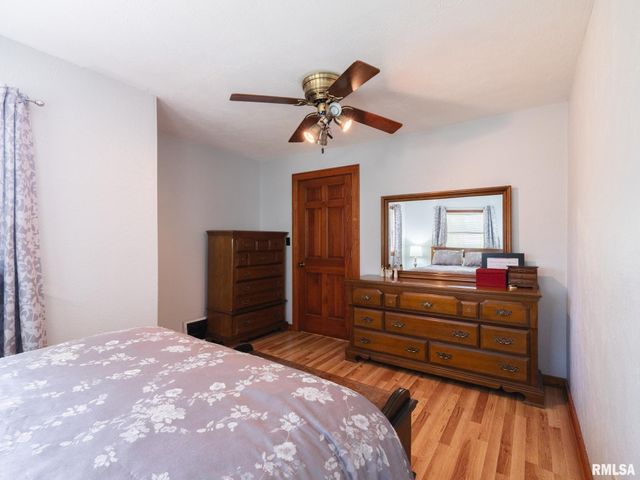 201 N HANNIBAL Street, Tremont, IL 61568