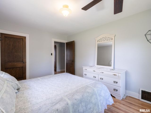 201 N HANNIBAL Street, Tremont, IL 61568
