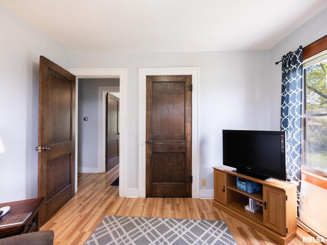 201 N HANNIBAL Street, Tremont, IL 61568