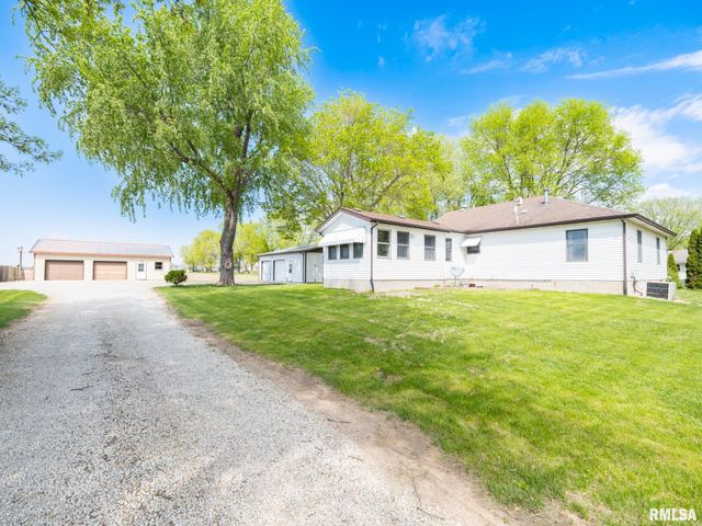 201 N HANNIBAL Street, Tremont, IL 61568