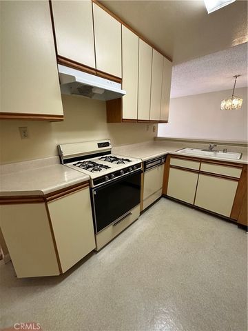 420 Milford Street, Glendale, CA 91203