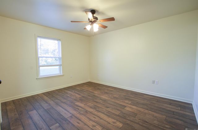 25090 D Hutchinson Rd, Holden, LA 70744