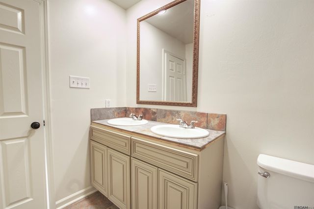 25090 D Hutchinson Rd, Holden, LA 70744