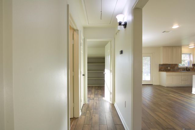 25090 D Hutchinson Rd, Holden, LA 70744