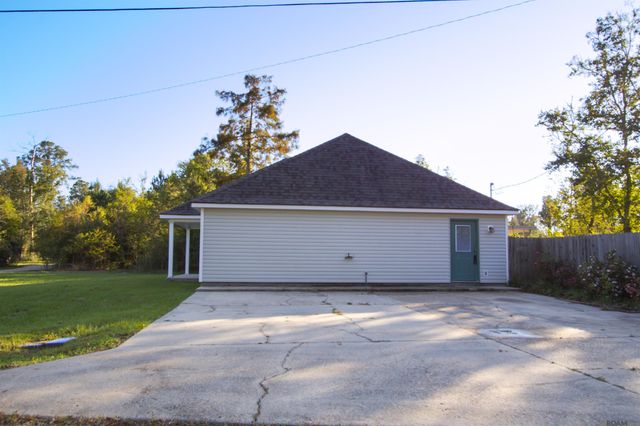 25090 D Hutchinson Rd, Holden, LA 70744