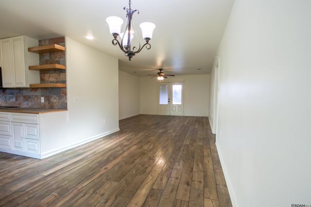 25090 D Hutchinson Rd, Holden, LA 70744