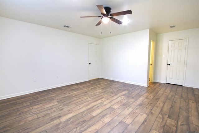 25090 D Hutchinson Rd, Holden, LA 70744