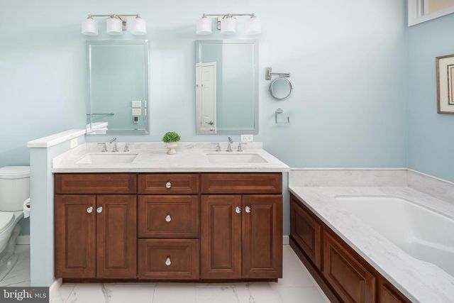 1427 SPRINGTON LN, West Chester, PA 19380