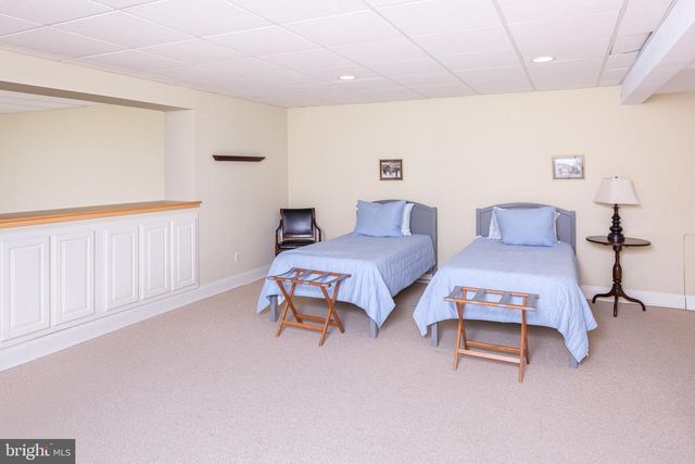 1427 SPRINGTON LN, West Chester, PA 19380