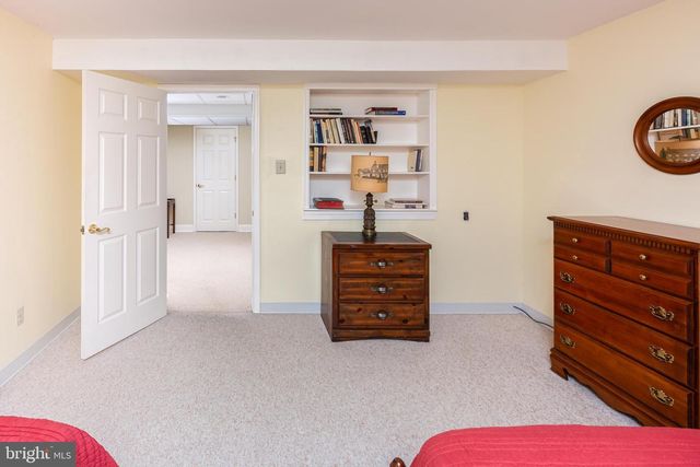 1427 SPRINGTON LN, West Chester, PA 19380