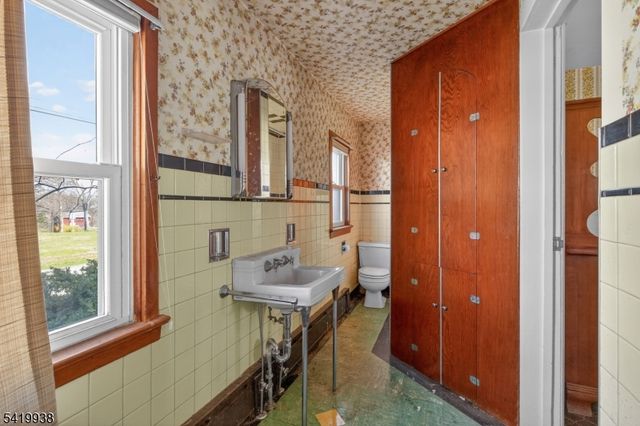 201 3rd Ave, Alpha Boro, NJ 08865