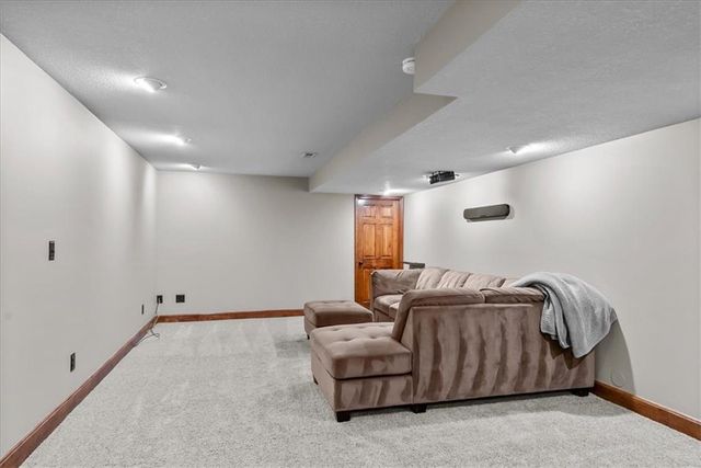 8012 W 131st Place, Overland Park, KS 66213