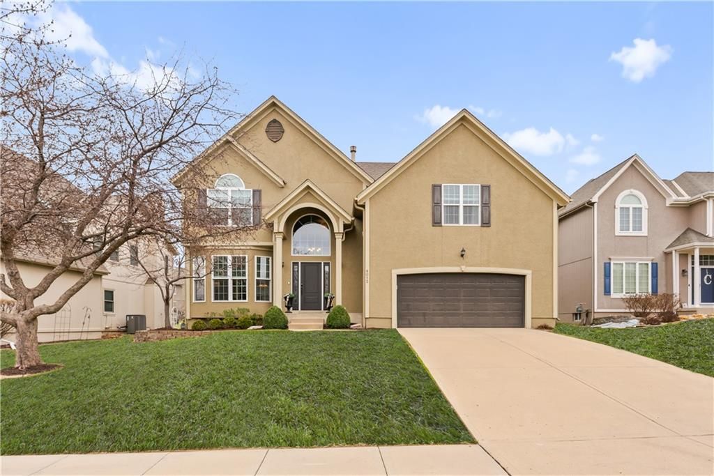 8012 W 131st Place, Overland Park, KS 66213