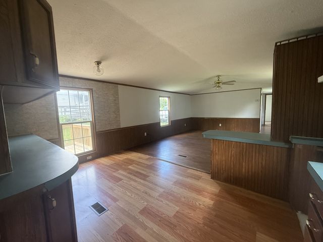 121 Sealtest Dr, Hohenwald, TN 38462