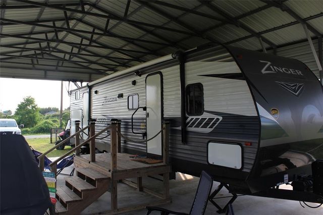 1058 N Oneal Road, Crystal Beach, TX 77650