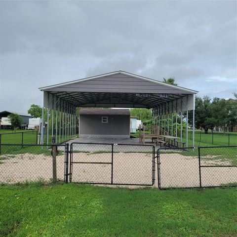 1058 N Oneal Road, Crystal Beach, TX 77650