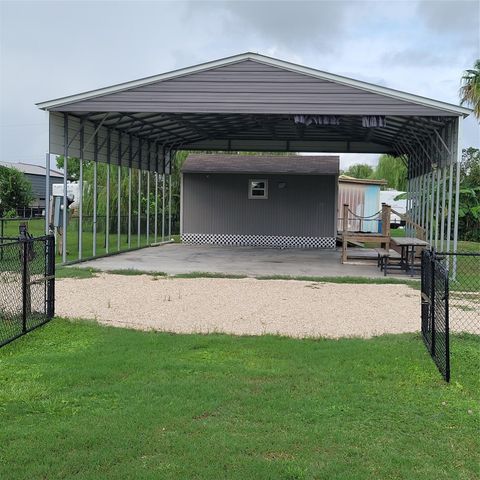 1058 N Oneal Road, Crystal Beach, TX 77650