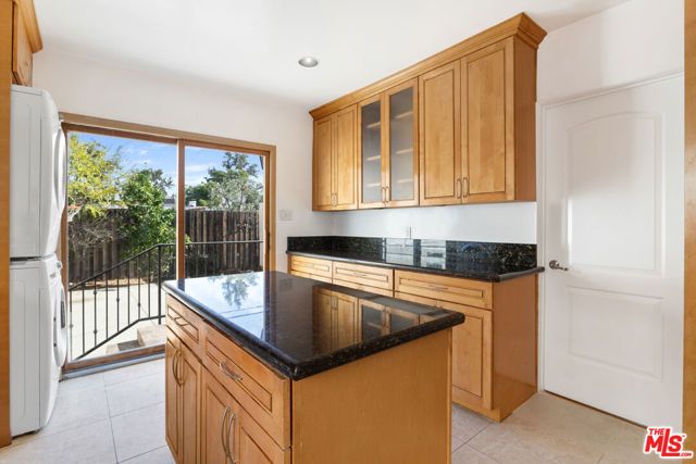 138 N Almont Drive, West Hollywood, CA 90048