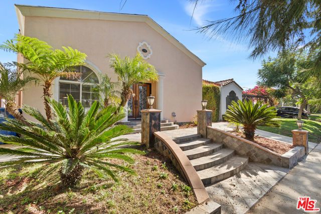 138 N Almont Drive, West Hollywood, CA 90048