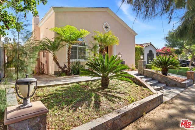 138 N Almont Drive, West Hollywood, CA 90048