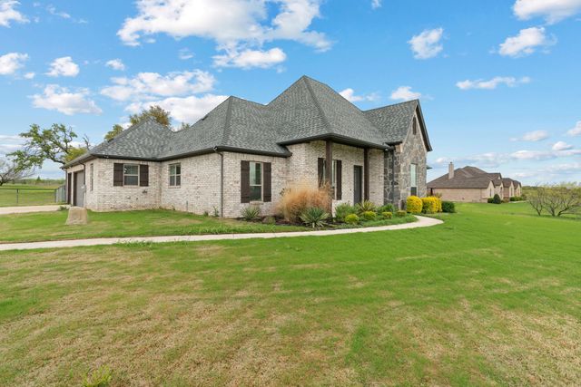 105 N Ridge Court, Weatherford, TX 76088