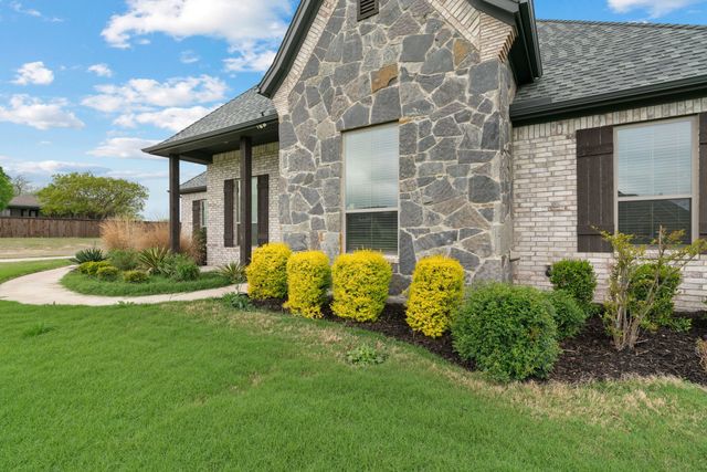 105 N Ridge Court, Weatherford, TX 76088