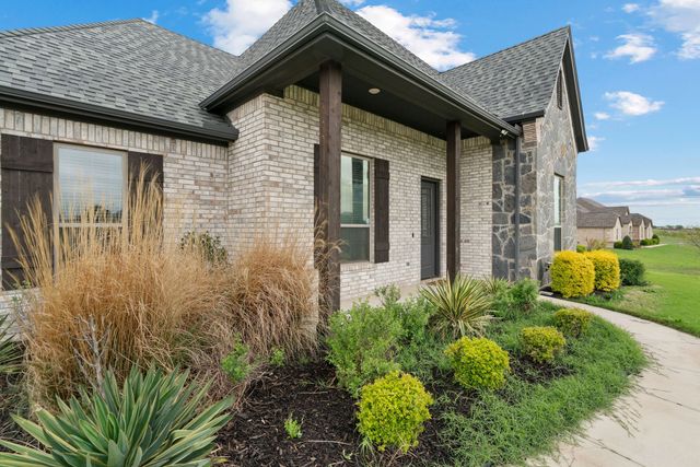 105 N Ridge Court, Weatherford, TX 76088