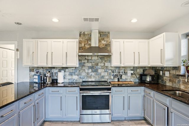 28515 Saxet, Boerne, TX 78006