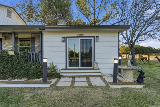 28515 Saxet, Boerne, TX 78006