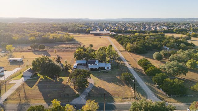 28515 Saxet, Boerne, TX 78006