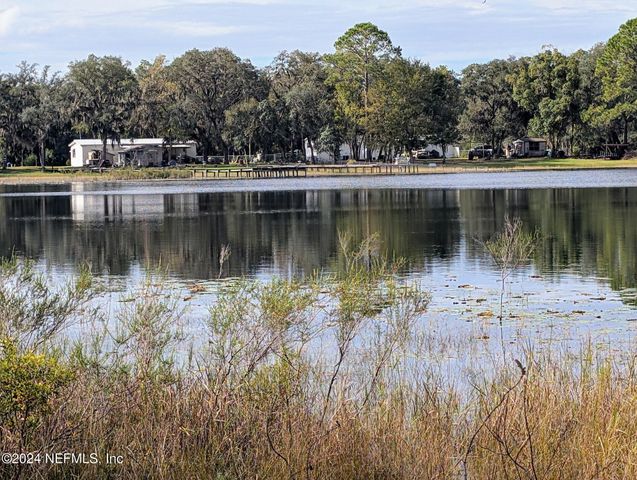 133 MULLIS Avenue, Interlachen, FL 32148