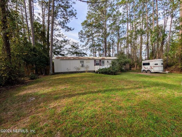 133 MULLIS Avenue, Interlachen, FL 32148