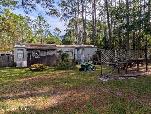 133 MULLIS Avenue, Interlachen, FL 32148