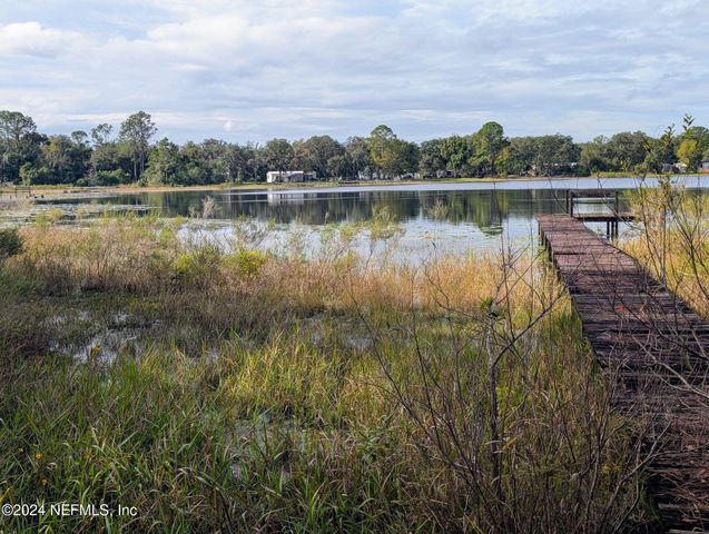 133 MULLIS Avenue, Interlachen, FL 32148