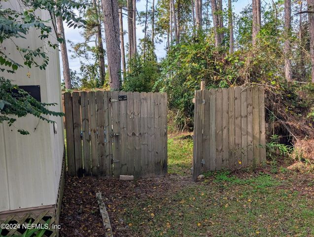 133 MULLIS Avenue, Interlachen, FL 32148