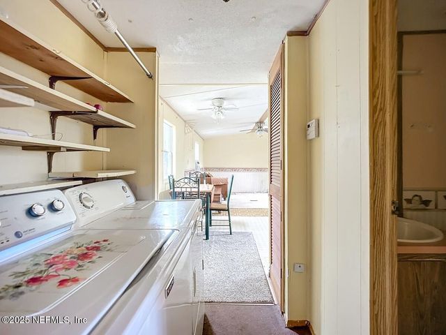 133 MULLIS Avenue, Interlachen, FL 32148