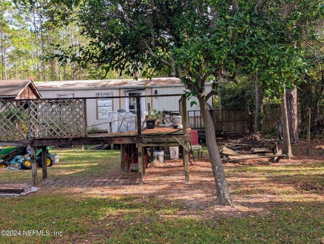 133 MULLIS Avenue, Interlachen, FL 32148