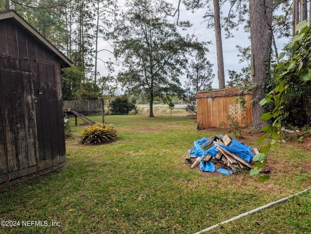 133 MULLIS Avenue, Interlachen, FL 32148