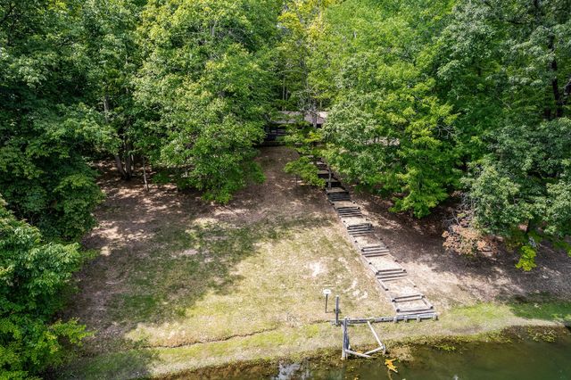 2641 Stamps Shady Grove Rd, Monterey, TN 38574