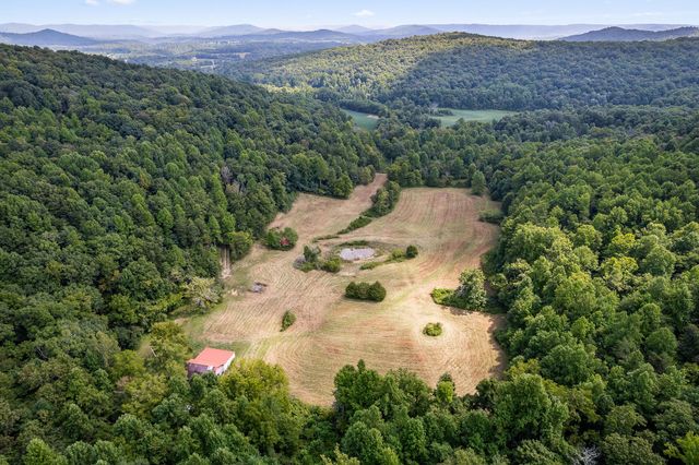 2641 Stamps Shady Grove Rd, Monterey, TN 38574