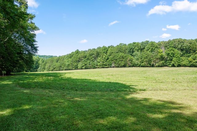 2641 Stamps Shady Grove Rd, Monterey, TN 38574