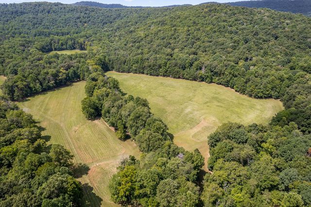 2641 Stamps Shady Grove Rd, Monterey, TN 38574