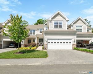 178 Ridgewood Drive 178, Middlebury, CT 06762