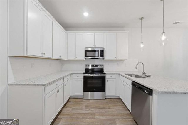 3650 PARKWAY JAMES Drive, Snellville, GA 30039